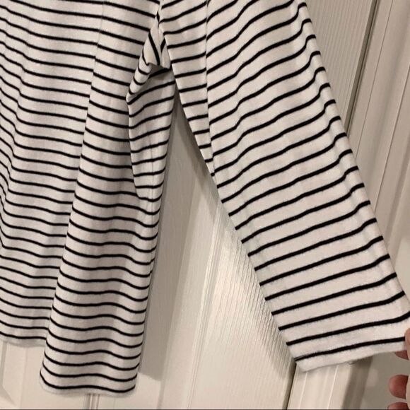 🌻 Time and Tru 3/4 Sleeve Top - Picture 3 of 7